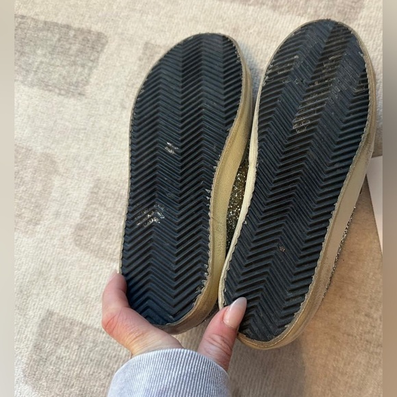 Golden Goose Superstar Platinum Glitter with Dove-Gray Suede Star (Size 38) - Picture 9 of 11